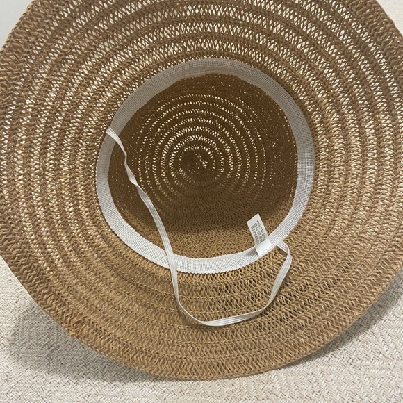 Beach hat - Picture 4 of 5